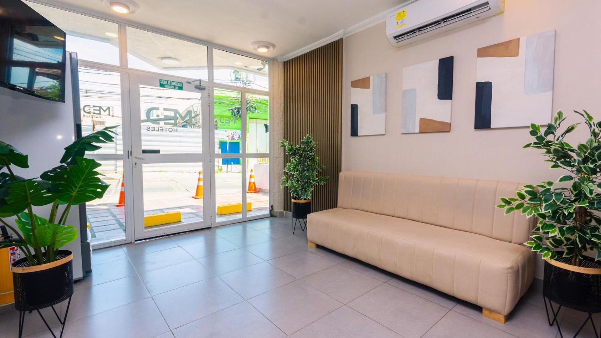 Med Hotel